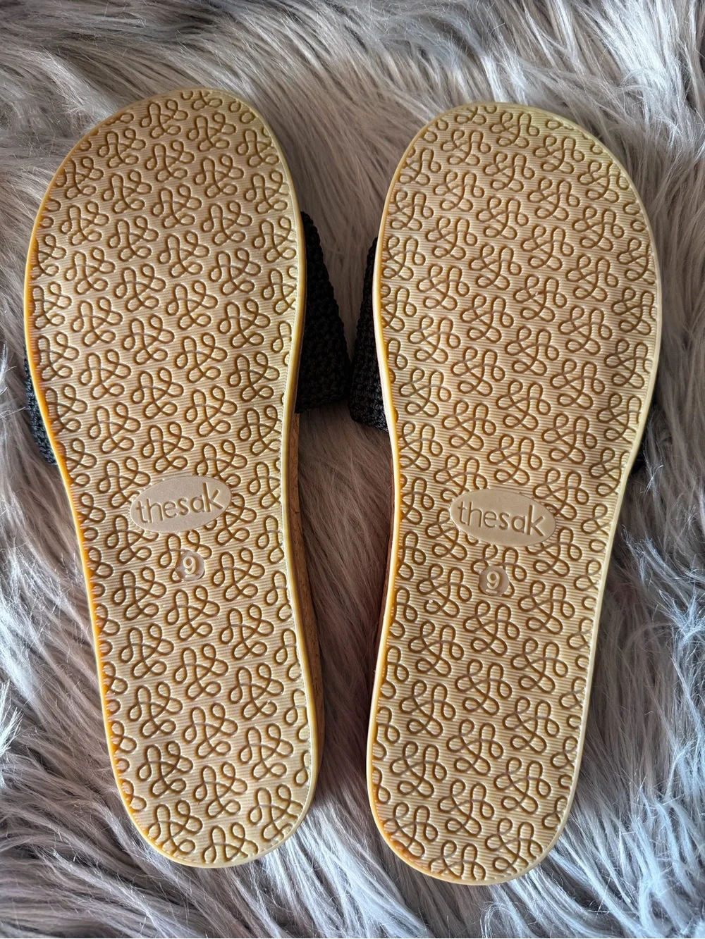 *NWOT* The Sak crochet slides (Women’s size 9)
